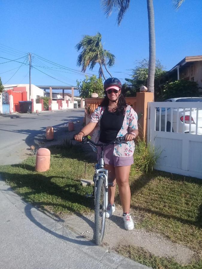 דירות אורנג'סטאד Aruba Backpackers מראה חיצוני תמונה