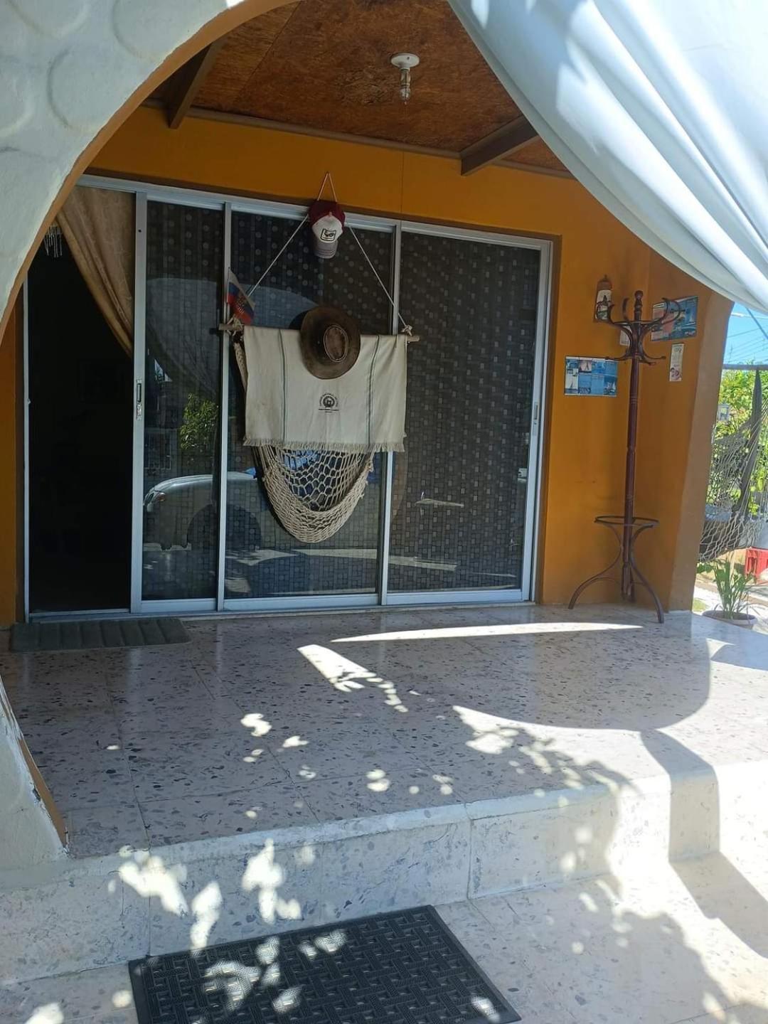 דירות אורנג'סטאד Aruba Backpackers מראה חיצוני תמונה